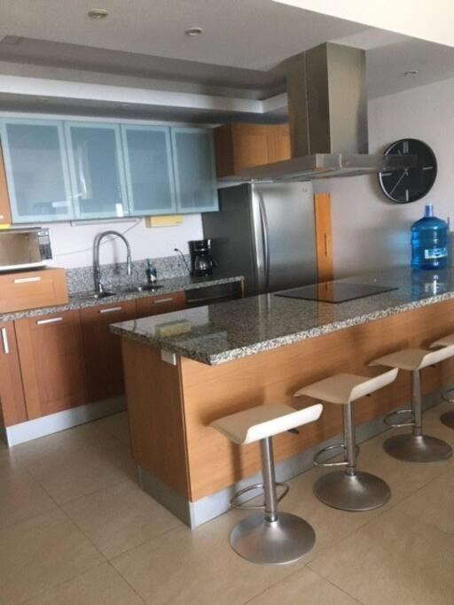 Beautiful 3 Bedroom, Fully Furnished, On The Beach Mazatlan Exterior photo